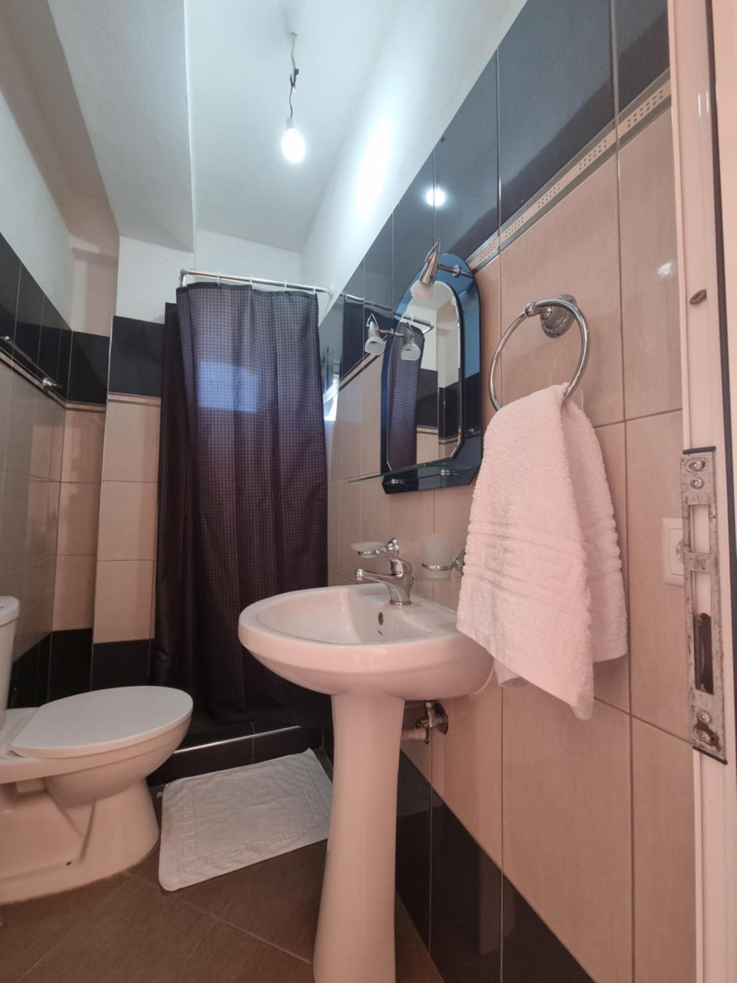 Let Rooms Lukova Kültér fotó